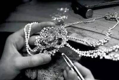 珠寶首飾為什么要定期保養