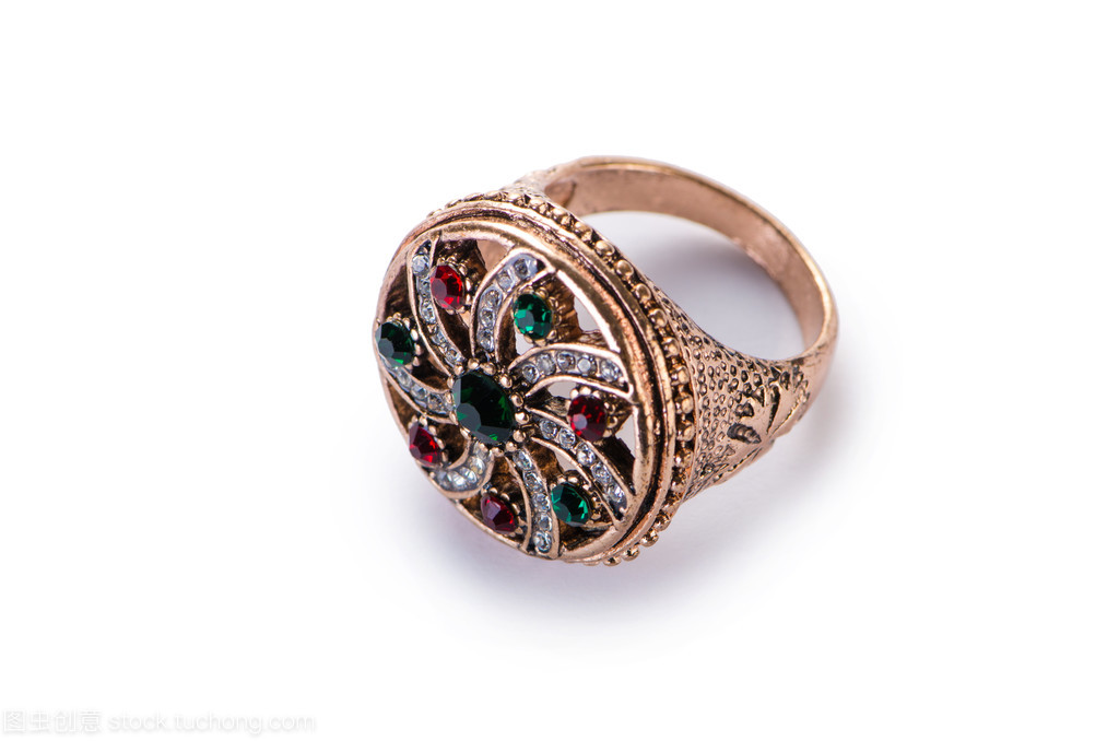 珠寶首飾戒指被隔絕在白色