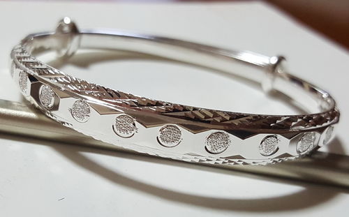 珠寶哥黃金首飾報價 4月17日足金268元 克